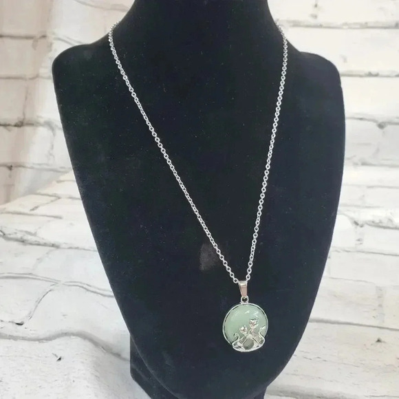 Green Aventurine Mother and Baby Cat Necklace with Natural Stone Center - Picture 6 of 8